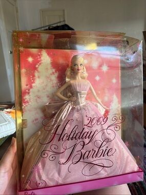Mattel Barbie 2009 Holiday Barbie - Pink Holiday Gown